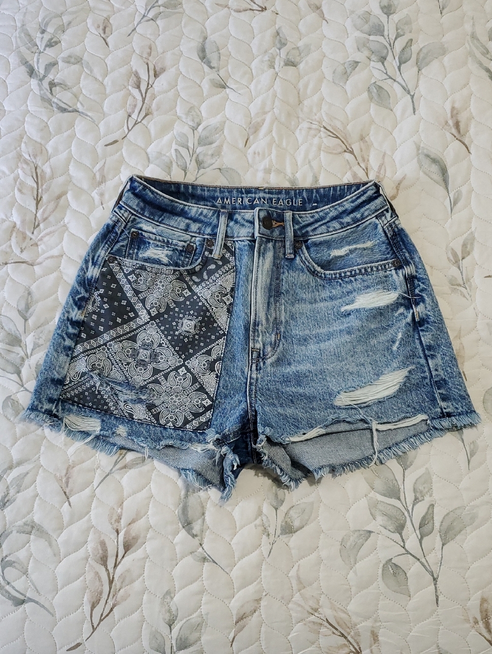 American Eagle Highest Rise 90S Boyfriend Shorts with Bandana Pocket